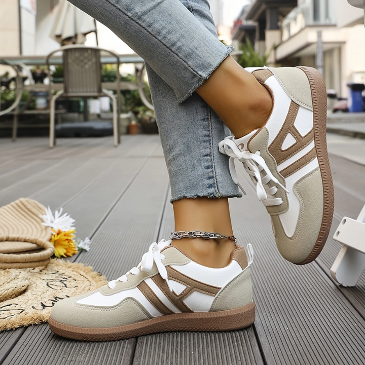 Britt | Sneaker