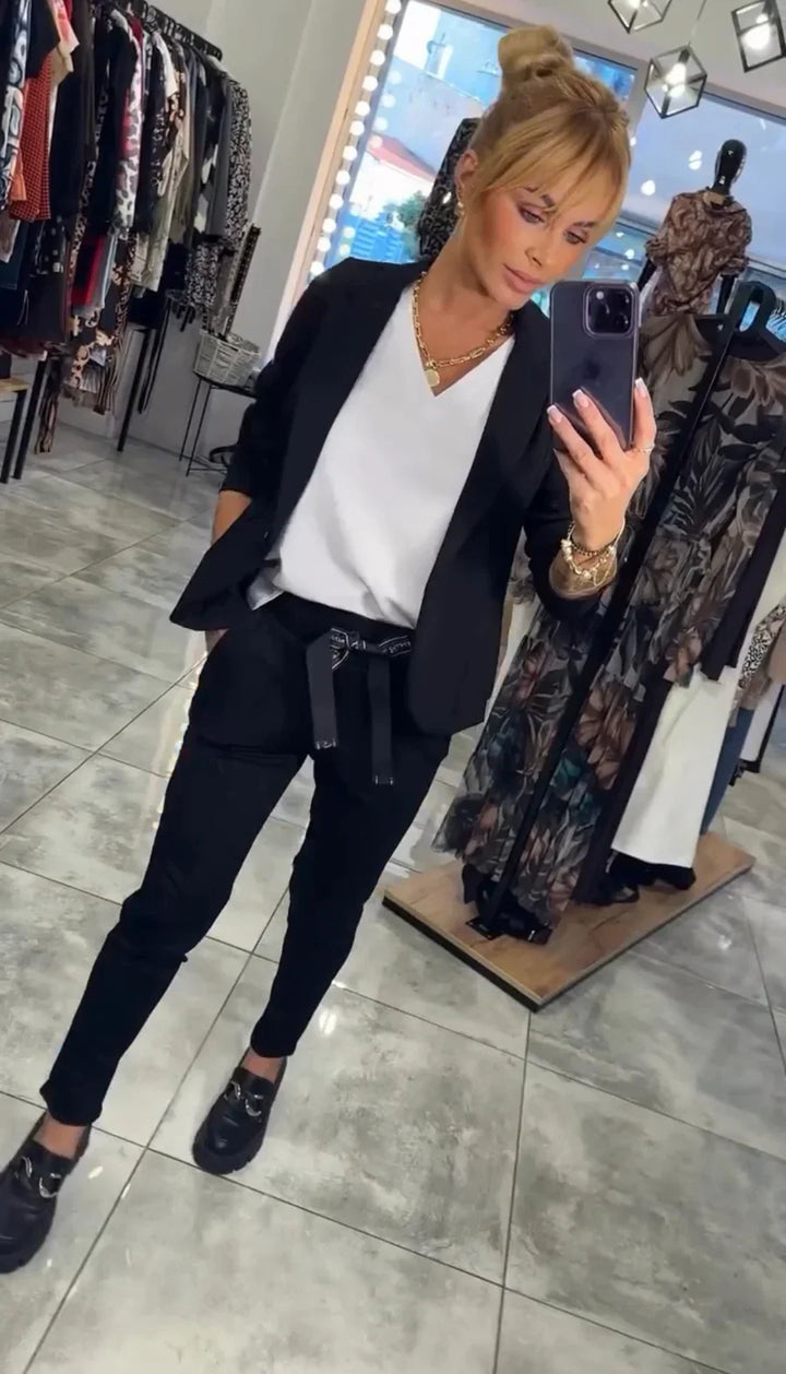 Zyora | Maßgeschneidertes Set mit Weichem Blazer und Lässigen Jogginghosen