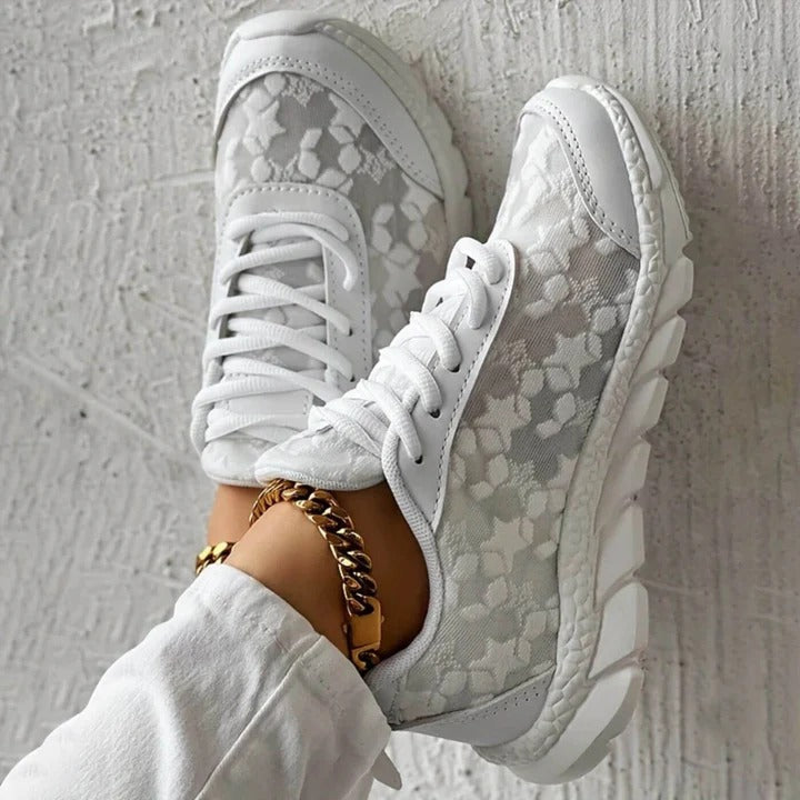 Lily | Sneaker