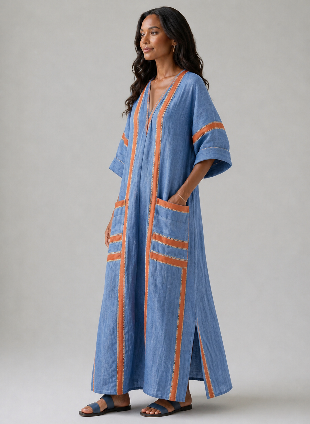 Avenor | V-Ausschnitt Midi Kleid mit weicher Struktur